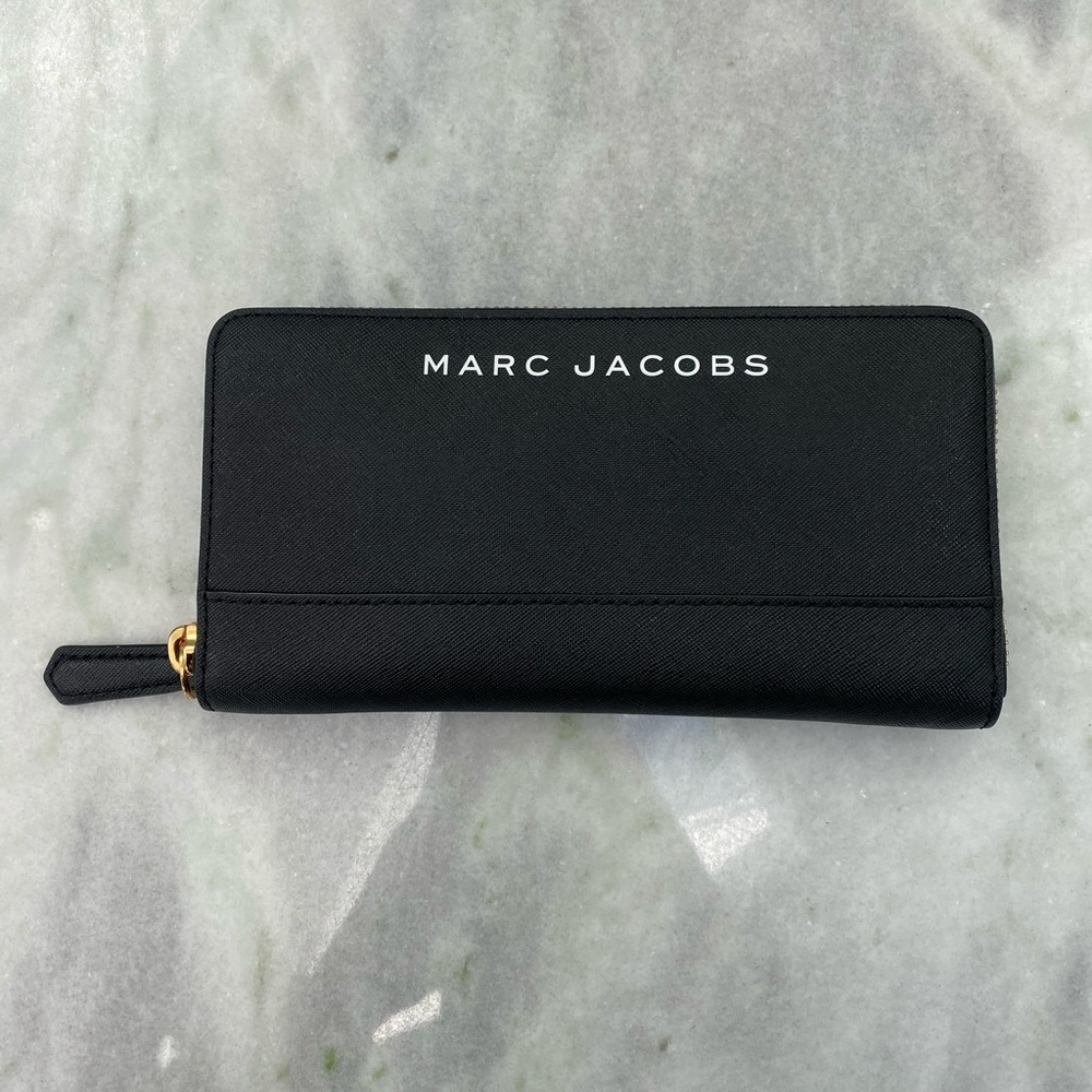 MARC JACOBS WALLET